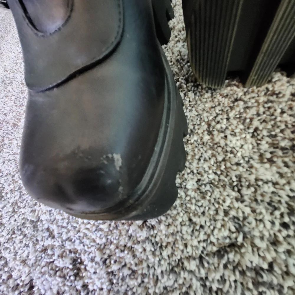 Platforms - Picture 5 of 10